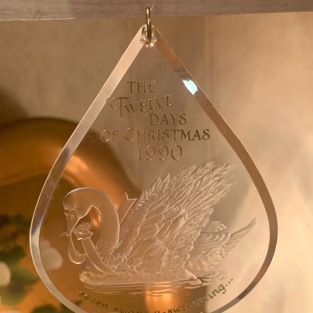 Hallmark The Twelve Days Of Christmas-1990 seven swans a swimming.